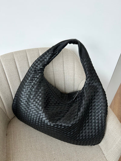 Nora | Geflochtene Hobo-Tasche mit modernem Design
