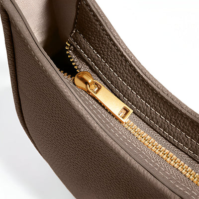 Elegante Halbmond-Schultertasche mit Geflochtenem Henkel