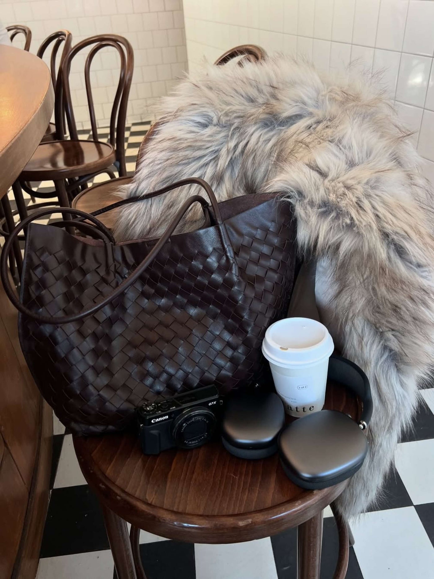 Elegante geflochtene Tote Bag – geräumig, nachhaltig und perfekt organisiert