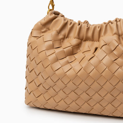 Schultertasche Weinrot – Geflochtene Premium Bag mit goldener Kette
