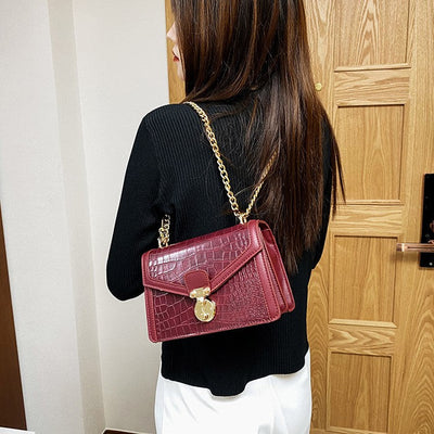 Crossbody Tasche Damen – Kleine Kroko-Optik Umhängetasche mit Goldkette