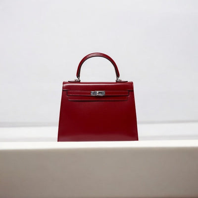 Elegante rote Handtasche – kleines Format, großer Auftritt