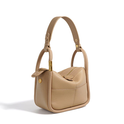 Schultertasche mit Struktur-Optik & Goldakzent
