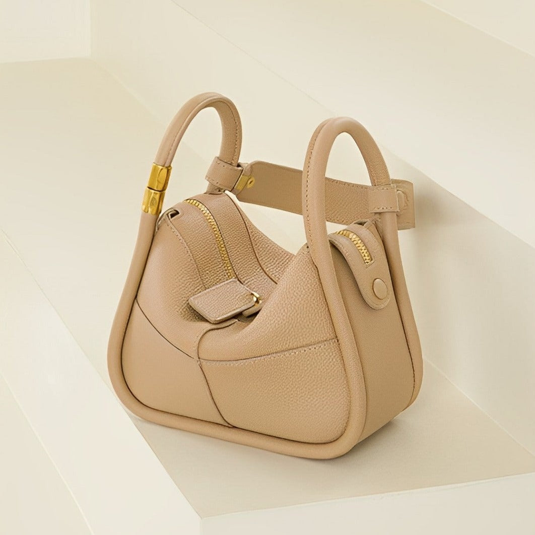 Schultertasche mit Struktur-Optik & Goldakzent