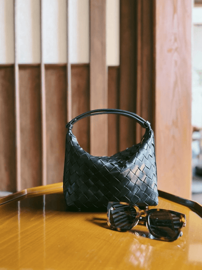 Luxuriöse Handtasche mit geflochtenem Lederdesign