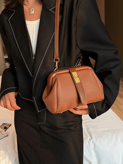 Damen Handtasche in Strukturleder-Optik – Elegante Box Bag mit Riegelverschluss & Schulterriemen