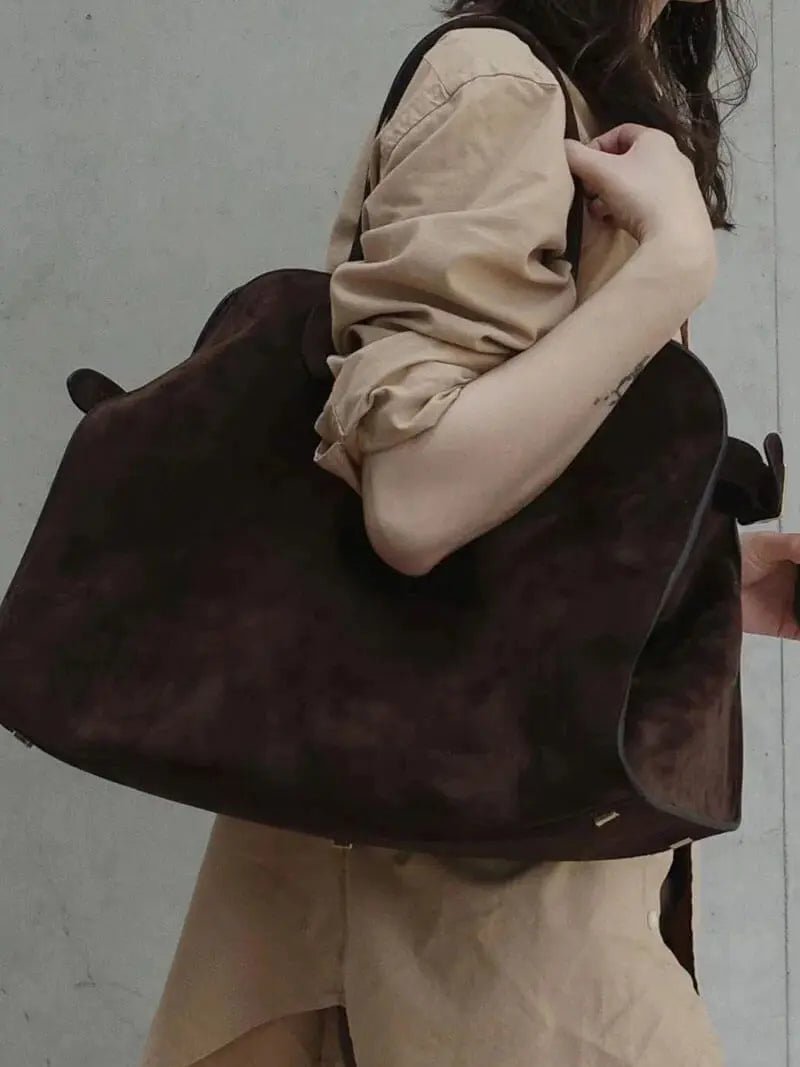 Elegante Tote Bag aus Weichem Velours mit Klassischer Silhouette