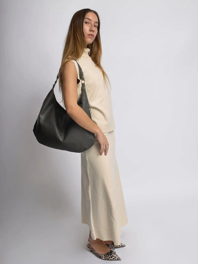 Hobo Schultertasche – Zeitlose Premium Bag mit Metall-Details