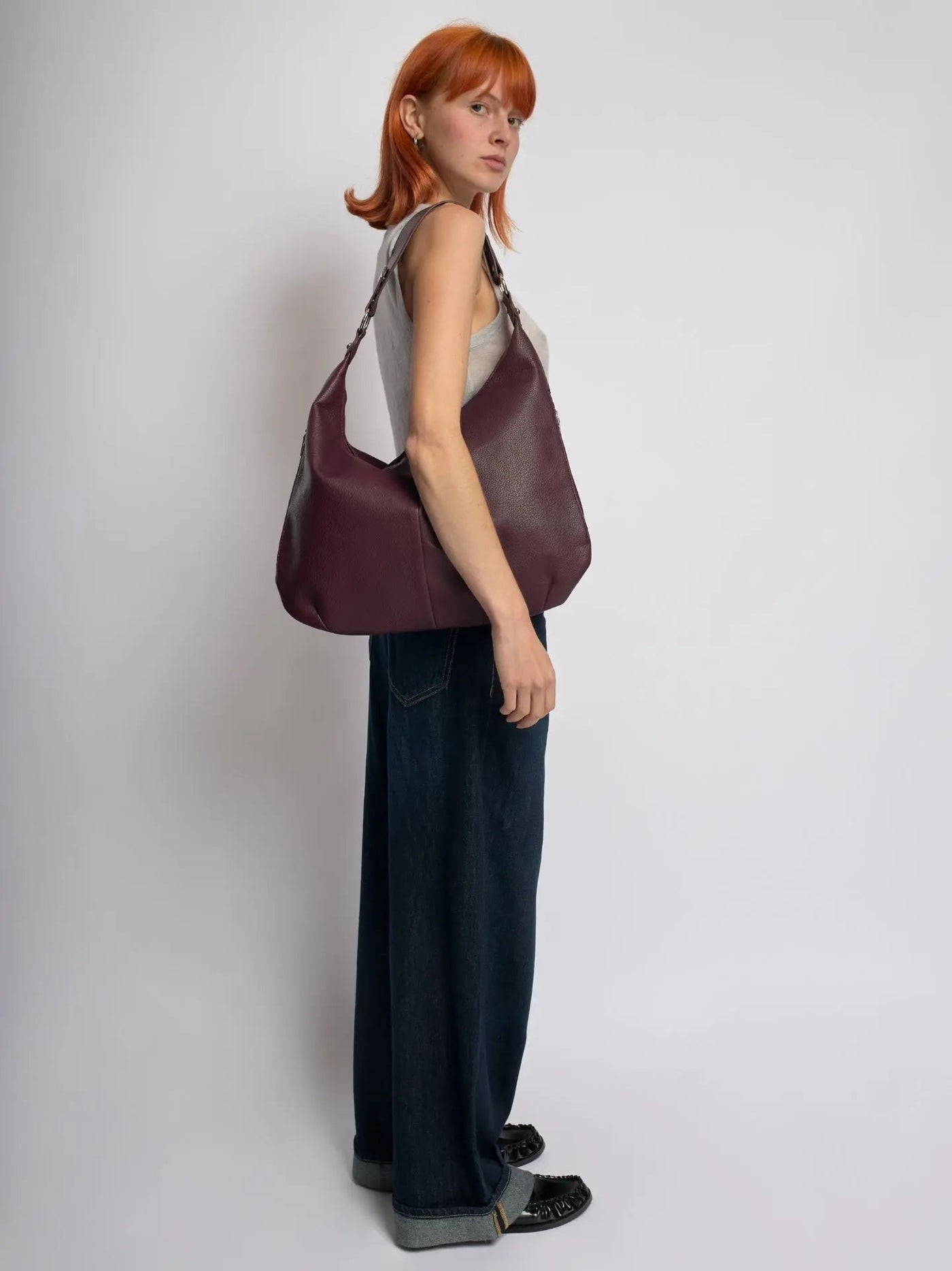 Hobo Schultertasche – Zeitlose Premium Bag mit Metall-Details