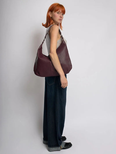 Hobo Schultertasche – Zeitlose Premium Bag mit Metall-Details