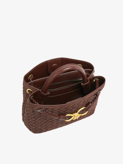 Kompakte Handtasche mit Flechtoptik & Knotendetail
