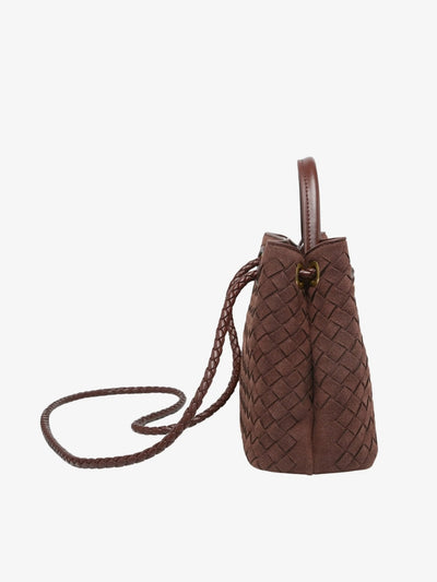 Kompakte Handtasche mit Flechtoptik & Knotendetail
