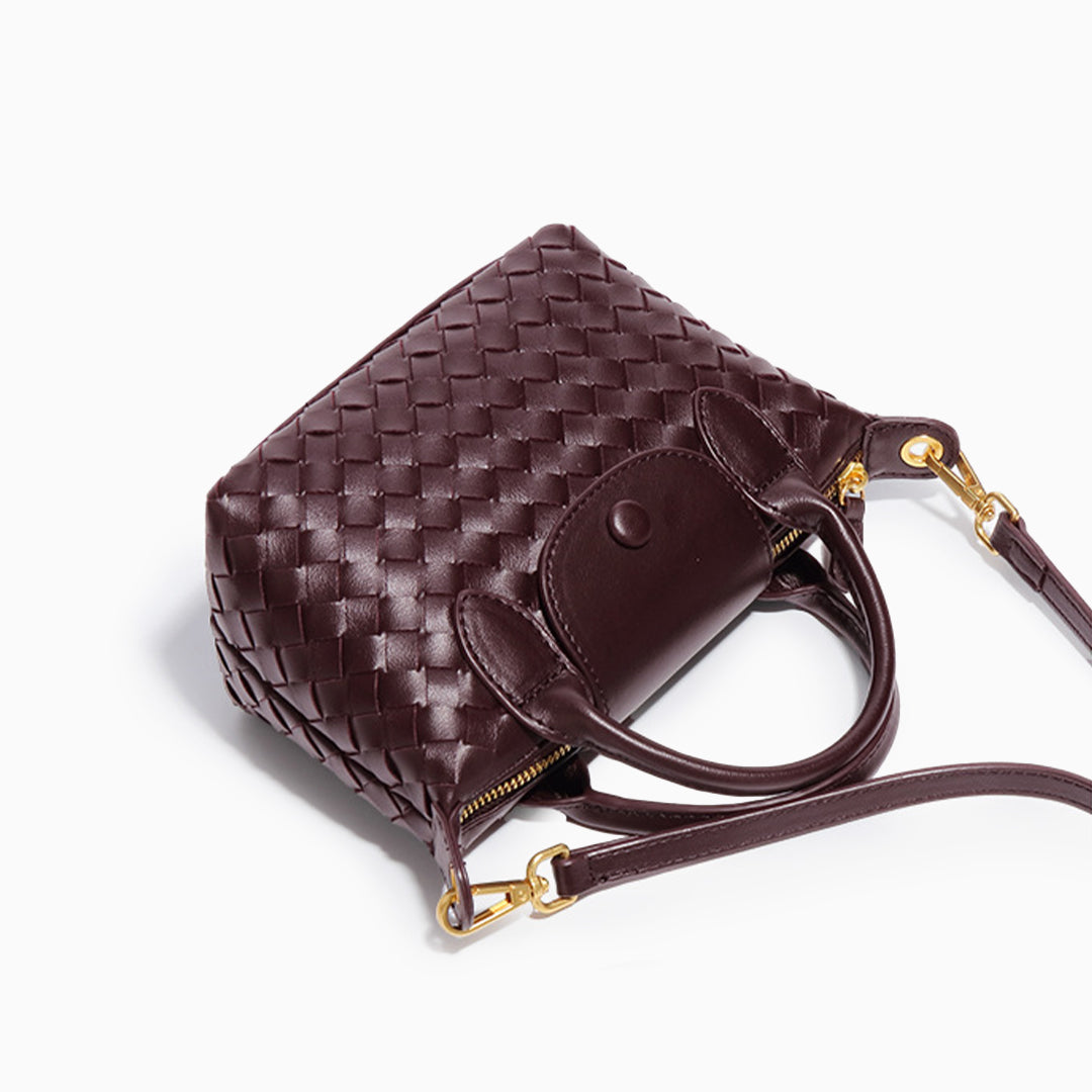 Braune Flechtoptik Crossbody Bag – Vegan & Elegant